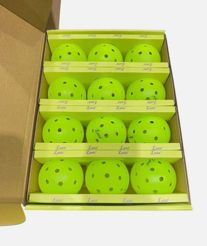 Luzz Outdoor Balls