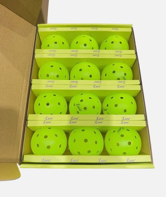 Luzz Outdoor Balls